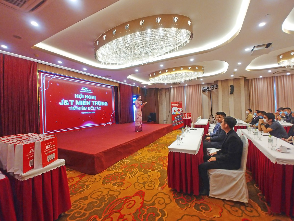 MandilaBeach's tweet photo. J&amp;T #FindingPartners #Event @MandilaBeach  
#MandilaBeachHotel #Danang #Vacation #Holiday #Trip #Event #Promotion #MICE #Banquet #Workshop https://t.co/ZjAPrEP1nu
