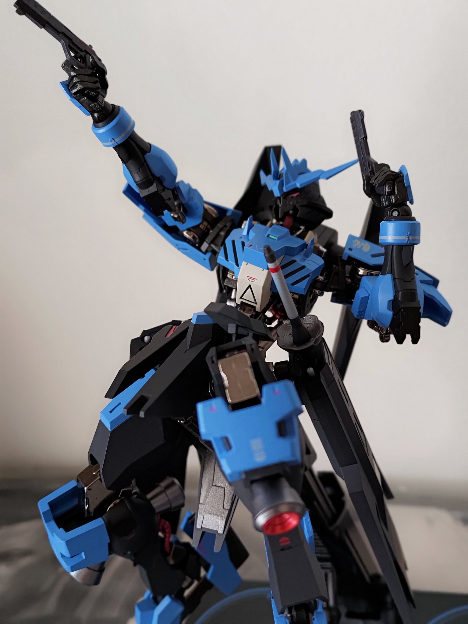 Da9 いじってたらコイツがとてつもなくカッコいいことに気づいた Metalロボット魂 ガンダムヴィダール 鉄血のオルフェンズ T Co Jg8xz073lr Twitter