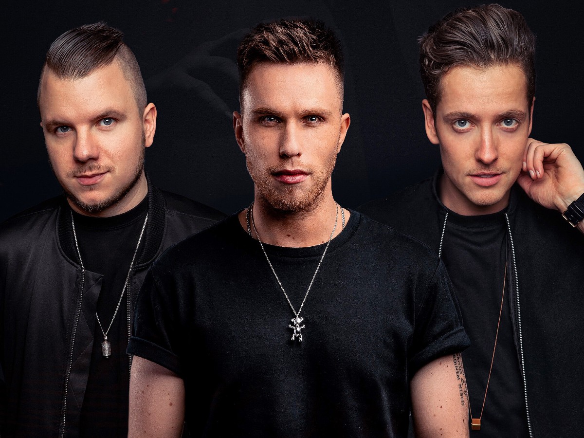 TheMusicEss's tweet photo. Out now on @ProtocolRec! Enjoy four stunning remixes of the progressive vocal gem ‘Only For You’ by @nickyromero and @SICKINDIVIDUALS feat. @xiramusic!
https://t.co/8aSa6aXgzg
#Remixes #NickyRomero #SICKINDIVIDUALS #Xira #Tennyson #BassModulators #FuturisticPolarBears #LowBlow https://t.co/9HxSJgKrqL