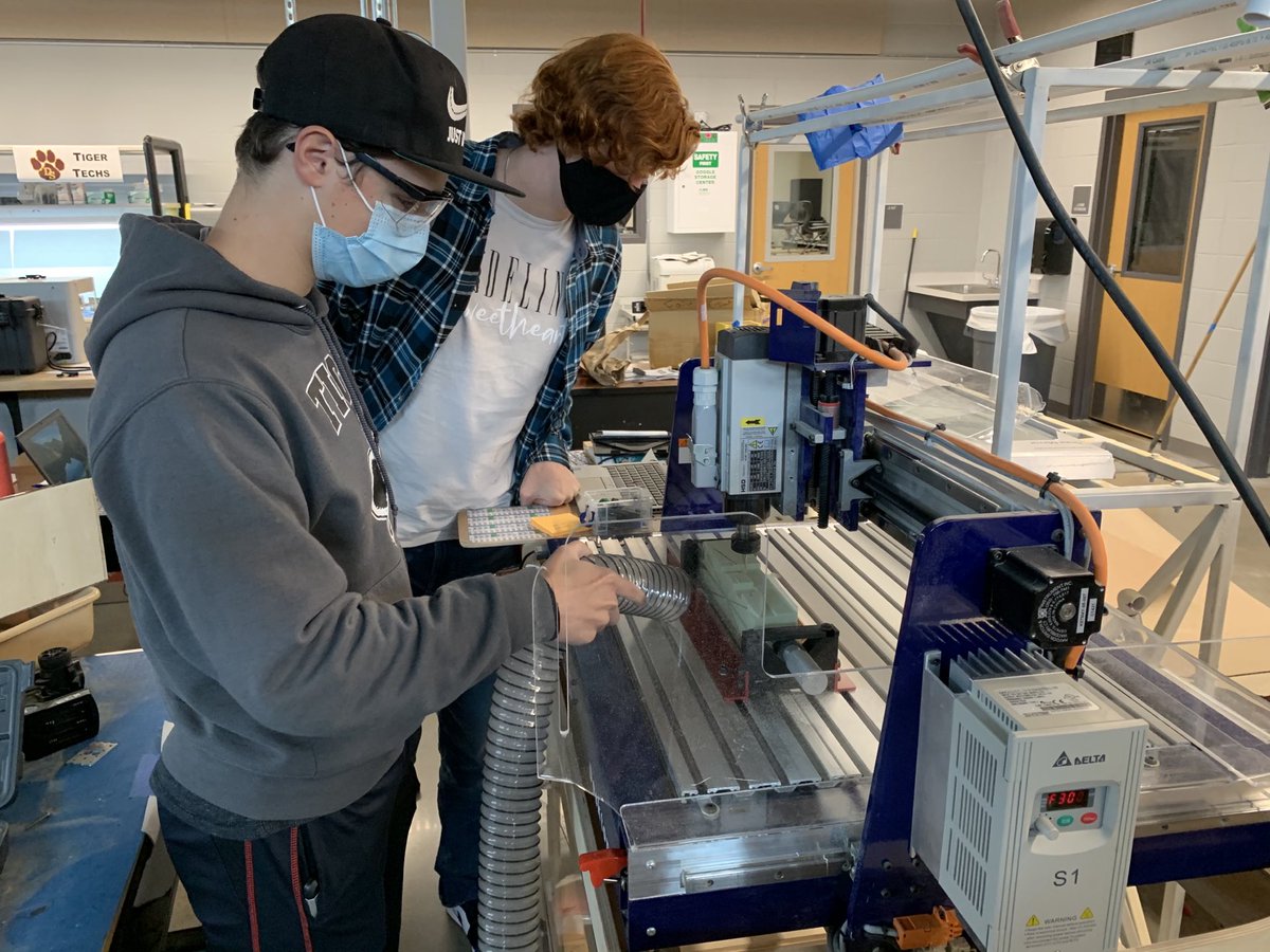 dshsengineering's tweet photo. Our new F1 in schools team problem solving some hardware and software issues and started machining their first prototype.  #STEM #Engineering ⁦@ShopBotTools⁩ @SOLIDWORKSedu⁩ #IamDSISD https://t.co/9kjBNzn0vJ