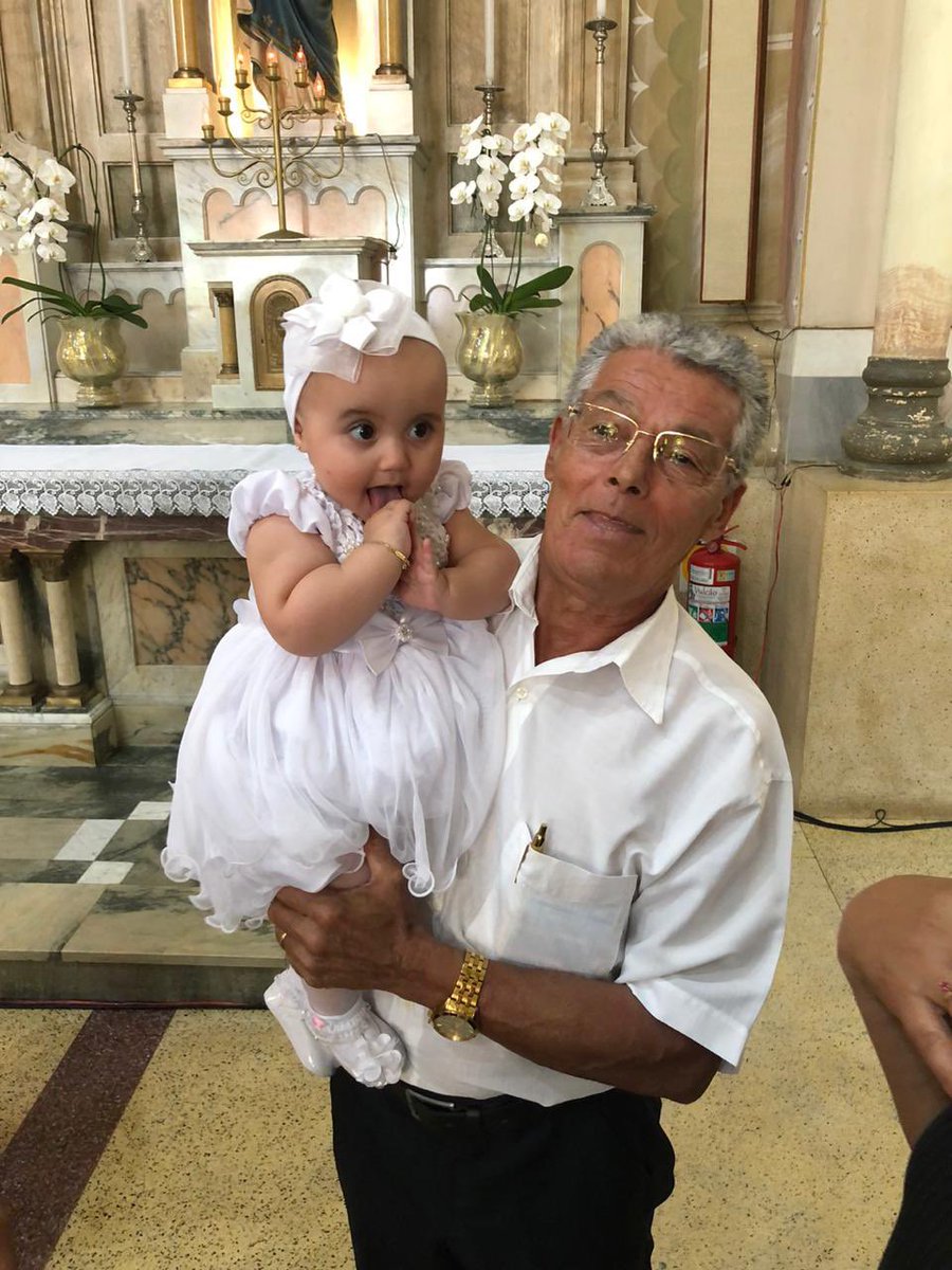 juniorcelio2's tweet image. Minhas vidas, seja aqui ou lá no céu ❤️🧓🏽👵🏽🙏🏼