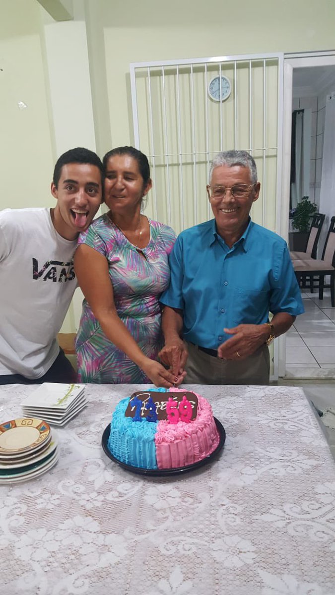 juniorcelio2's tweet image. Minhas vidas, seja aqui ou lá no céu ❤️🧓🏽👵🏽🙏🏼