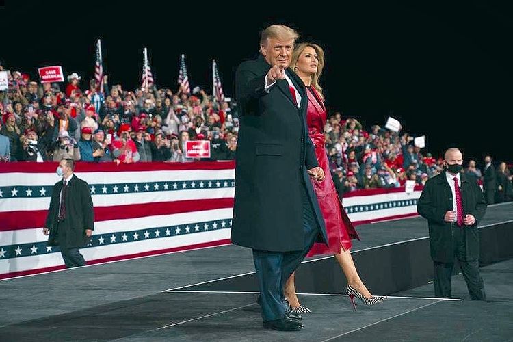 The TRUMP PAGE 🇺🇸 (@michaeldelauzon) on Twitter photo 