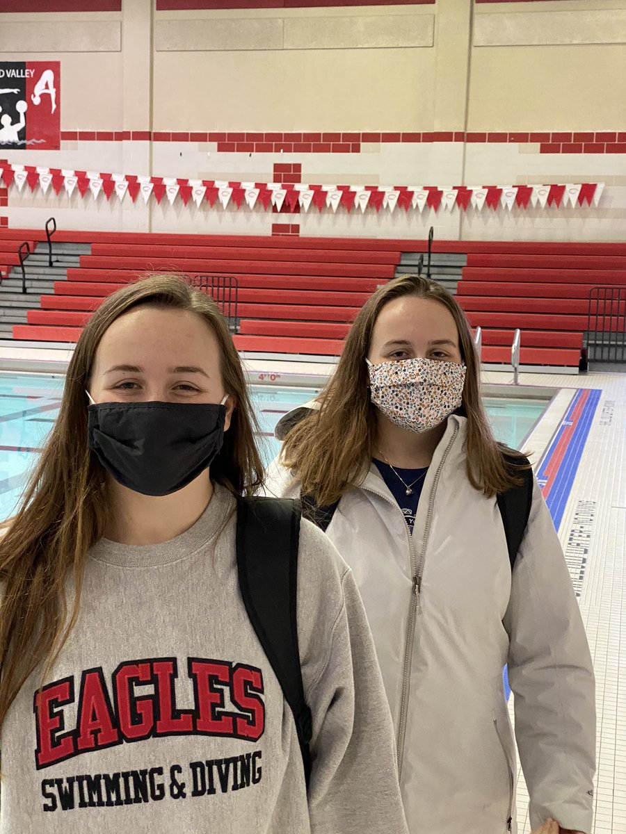cvswimdive's tweet photo. After a successful week 1 of training, @cvswimdive got together for Eagles Day of Racing at the CV Nat. #keep_it_moving #love_more_tshirts @Clink_Sports @CVSDeagles https://t.co/Zx5VAqnOJ6