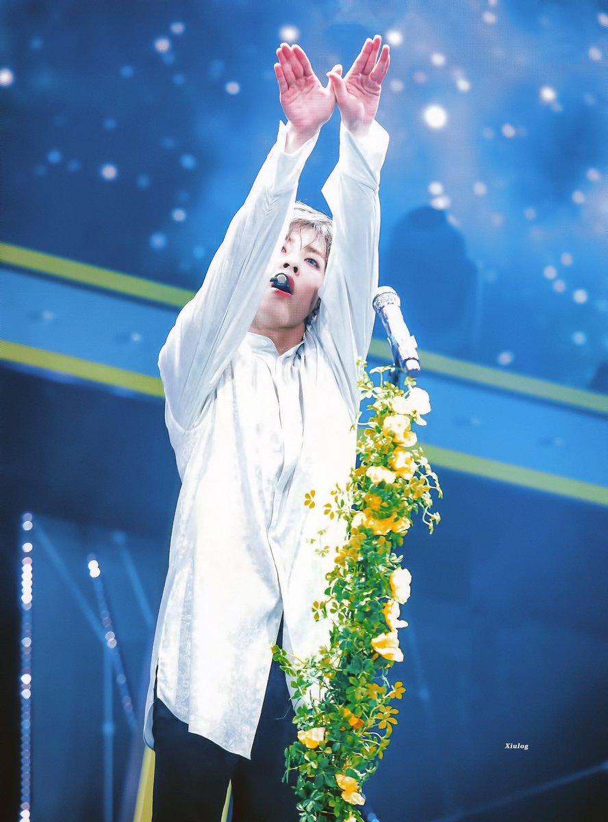 EXOXIUMINMAMA's tweet photo. 💙💙💙😭😭
#어서와_시우민
#추운겨울_피어난_기적의눈꽃
#580Days_are_OVER  #xiuminisback #XiuminYouServedWell #XIUMIN𓃠 https://t.co/adGdEvvKVM