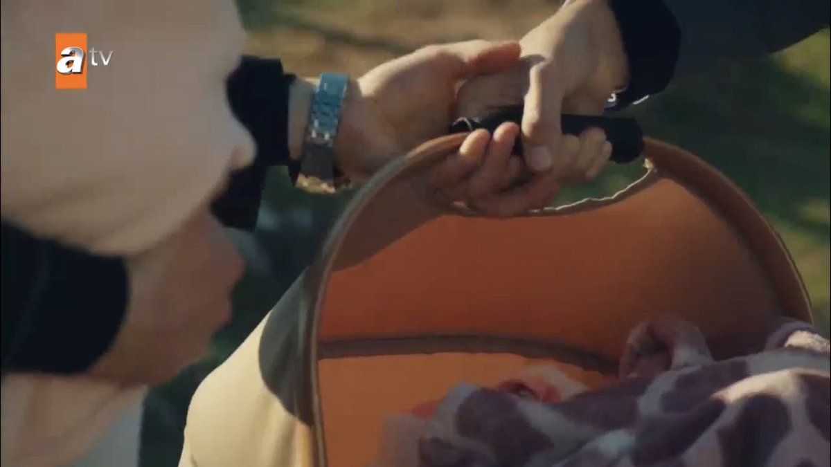 not hazar putting miran on big brother duty and telling him to babysit his sisters akjsksksks but my fav thing is reyyan looking at hazar like “smart move, dad. children are the way to miran’s heart”  #Hercai  #ReyMir