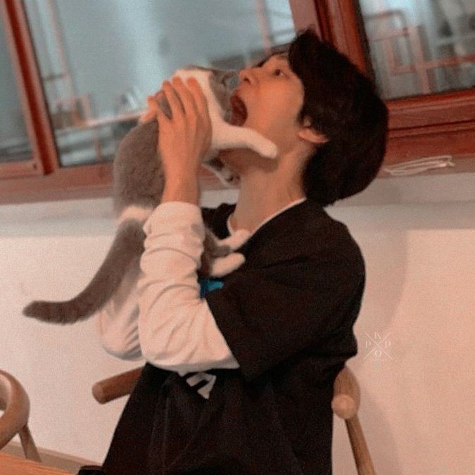 japchaejjang's tweet photo. educate him pls. not cancel

#ProtectHendery
#HENDERYBESTBOY 
#HENDERY https://t.co/N9vZVvPt4G