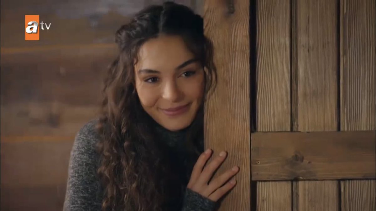 reyyan falling even more in love with this man as she watches how he bonds with his sister and how good he is with children  #Hercai  #ReyMir