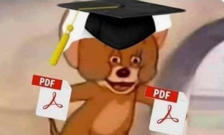 iMemeflixx's tweet photo. Los que se gradúan este año recibiendo su título. https://t.co/0dIwGgz4xN