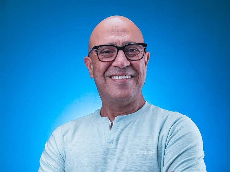 بوابة الوفد فيديو.. أشرف عبد الباقي أنا زوج دمه خفيف وزوجتي أكثر جدية مني