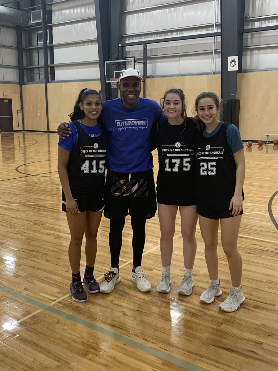 bbrookewhitee's tweet photo. THANK YOU @BrandonClayPSB AND @ChrisHansenPSB FOR AN AMAZING FIRST DAY OF THIS #EliteIsEarned SHOWCASE!! https://t.co/VpchFKg4M2