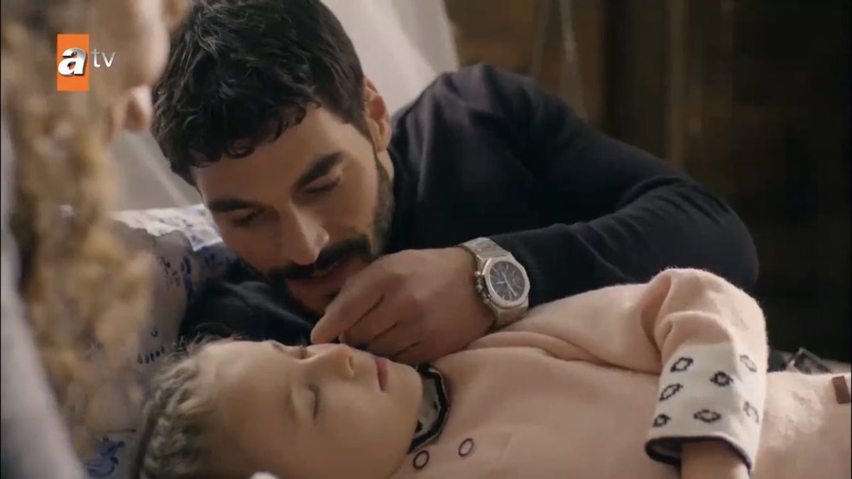 the wholesomeness this scene exudes i have peace in my heart i have it now  #Hercai  #ReyMir