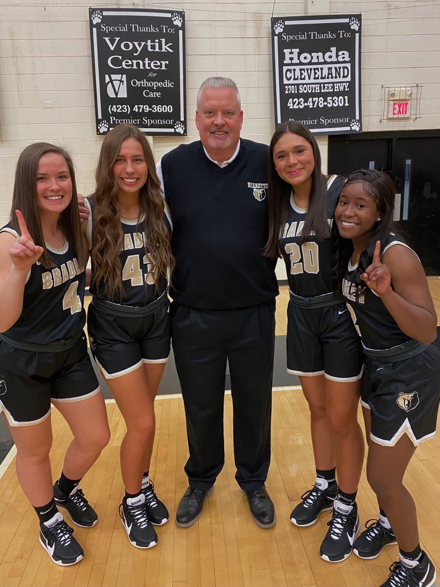 Congratulations to <a href="/reuter_jason/">Jason Reuter</a> for notching his 300th victory tonight!  The best in the business bleeds black and gold!  #bearettetradition