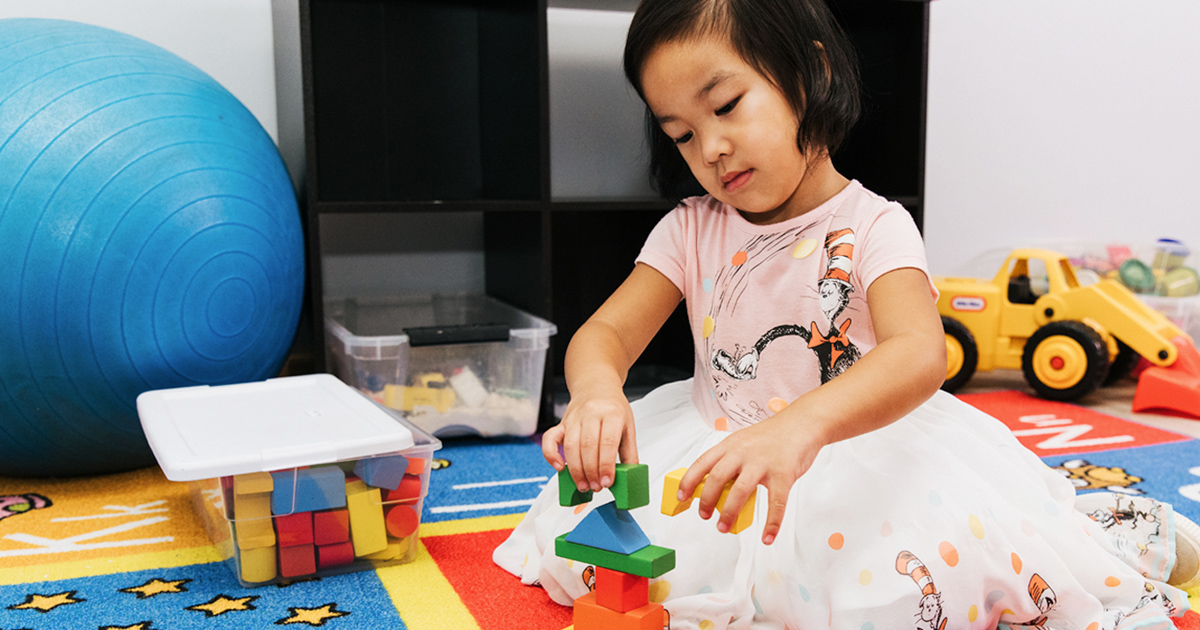 ThePlaceChicago's tweet photo. There are less than 10 days of #OpenEnrollment left! Make the most out of this time and get insurance that covers the cost of your child's ABA therapy services. For more information, visit our website: https://t.co/6pxVUoQMiA #ABATherapy https://t.co/fxugUUXbeX