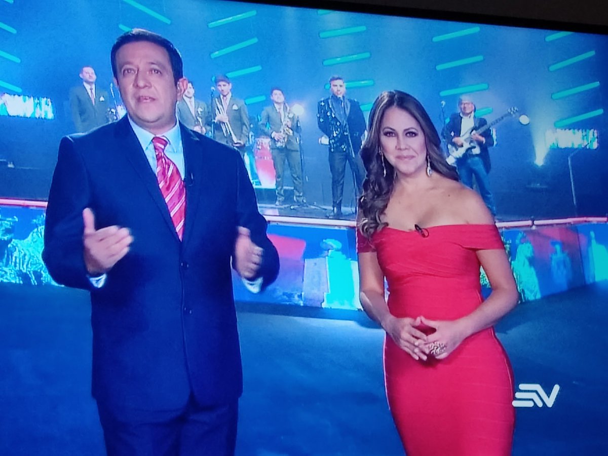 @Denisse_Molina @ecuavisa Muy buen programa @Denisse_Molina felicitaciones colega saludos desde #Jipijapa La Sultana del café https://t.co/vbQVGHtm0O