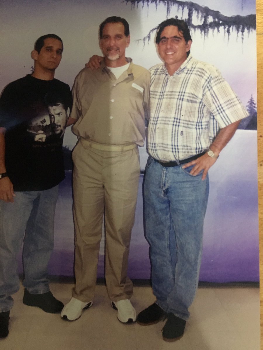 ...Es hermoso servir a la patria con hechos y no es absurdo servirla con palabras... el amor a la patria no conoce fronteras ajenas .