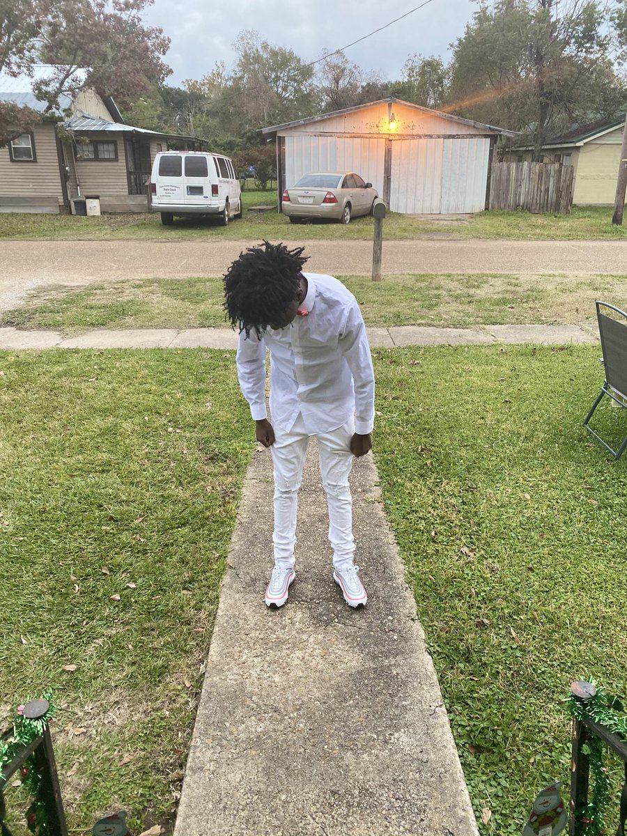 iamkb_318's tweet photo. my exs missing out , ion lie & cheat nomo 🤣😘 ON BABY.. #beenraw🖤🥀 #3lb🖤🩸 #bb5l💔👶🏾 #lldababies🖤👶🏾 https://t.co/AZUfKhNgk4