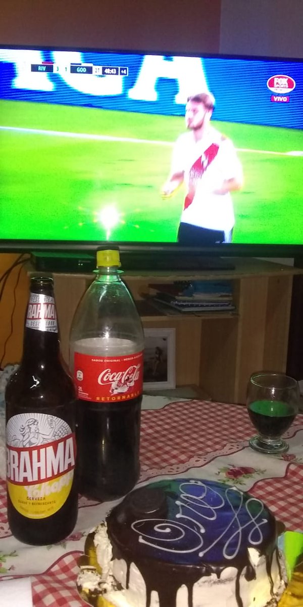 Soledad77800554's tweet photo. #FelizSabadoParaTodos ...❤
Que lindo es verte mi amado #RiverPlate ⚪🔴⚪ https://t.co/12ZiFuuudM
