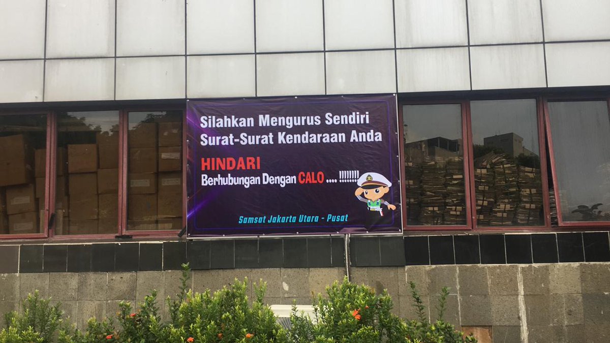 Uruslah pajak kendaraan anda, petugas kami siap membantu dengan senang hati. Bertanyalah dan kami akan menjelaskan. <a href="/SamsatJakpus/">SAMSAT Jakarta Pusat</a> 
Kami bertekad untuk memberi pelayanan terbaik kepada masyarakat.