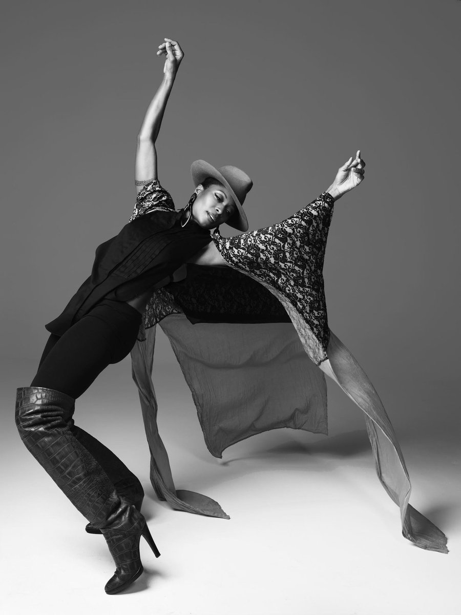 Choreographer Fatmia Robinson was listed in the credits for this special. She and Prince worked together on and off for quite a while!