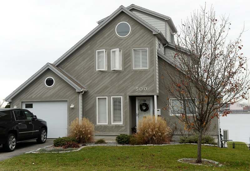 thedayct's tweet image. What happened Nov. 18 at 500 Pequot Avenue? #TonyHsieh bit.ly/2L87S3H