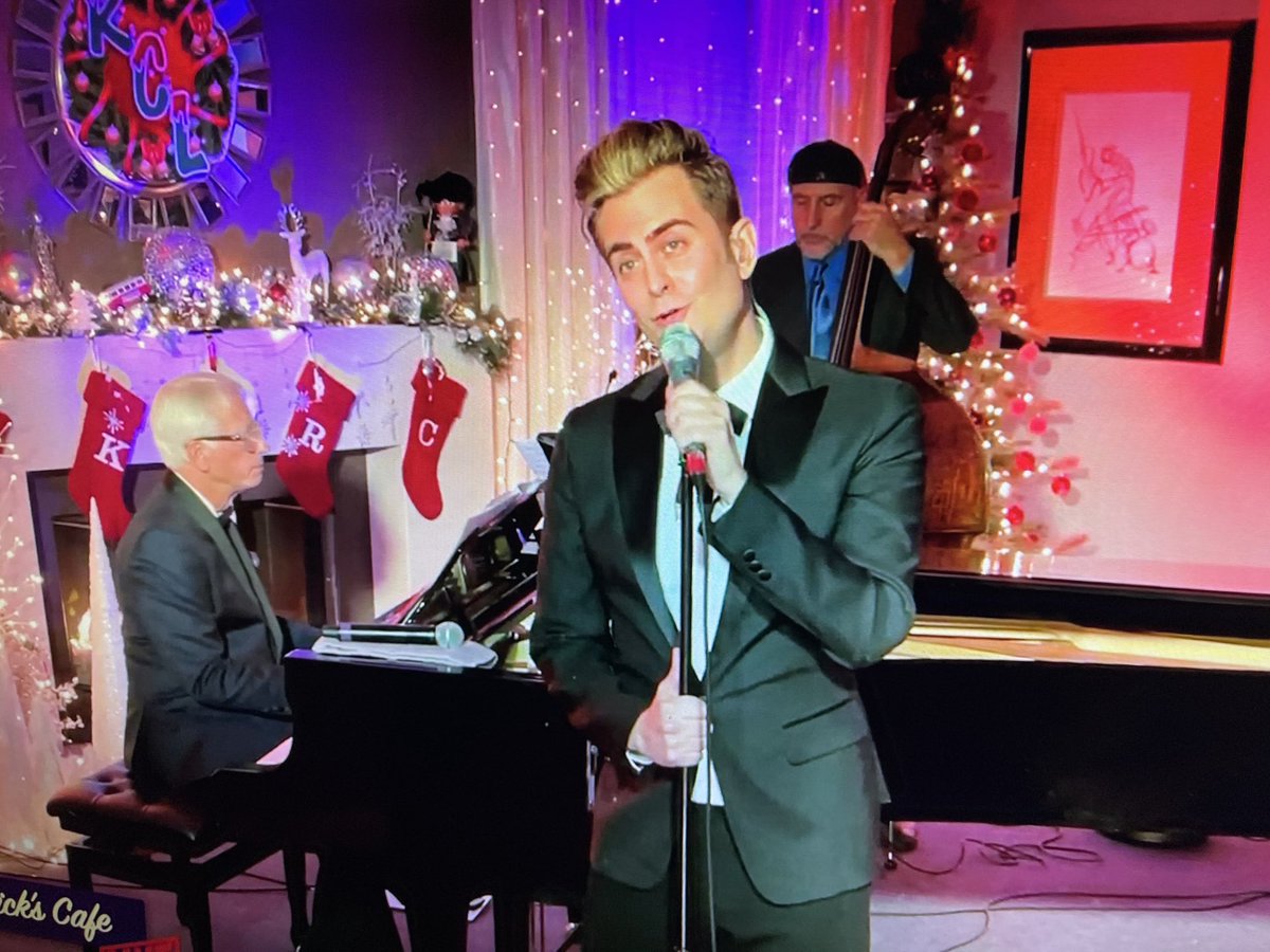 Dan57Thom's tweet photo. Enjoying our buddy @jamestorme with #DavidBenoit @dbmusic on @Rickbraun9 #RicksCafeLive @YouTube @dan_schnelle #robertovally

We miss you #James❤️
@JamesTormeFans @SteinwayAndSons
@daisytorme
@SusanMThom https://t.co/nSgQqSZ7ZE