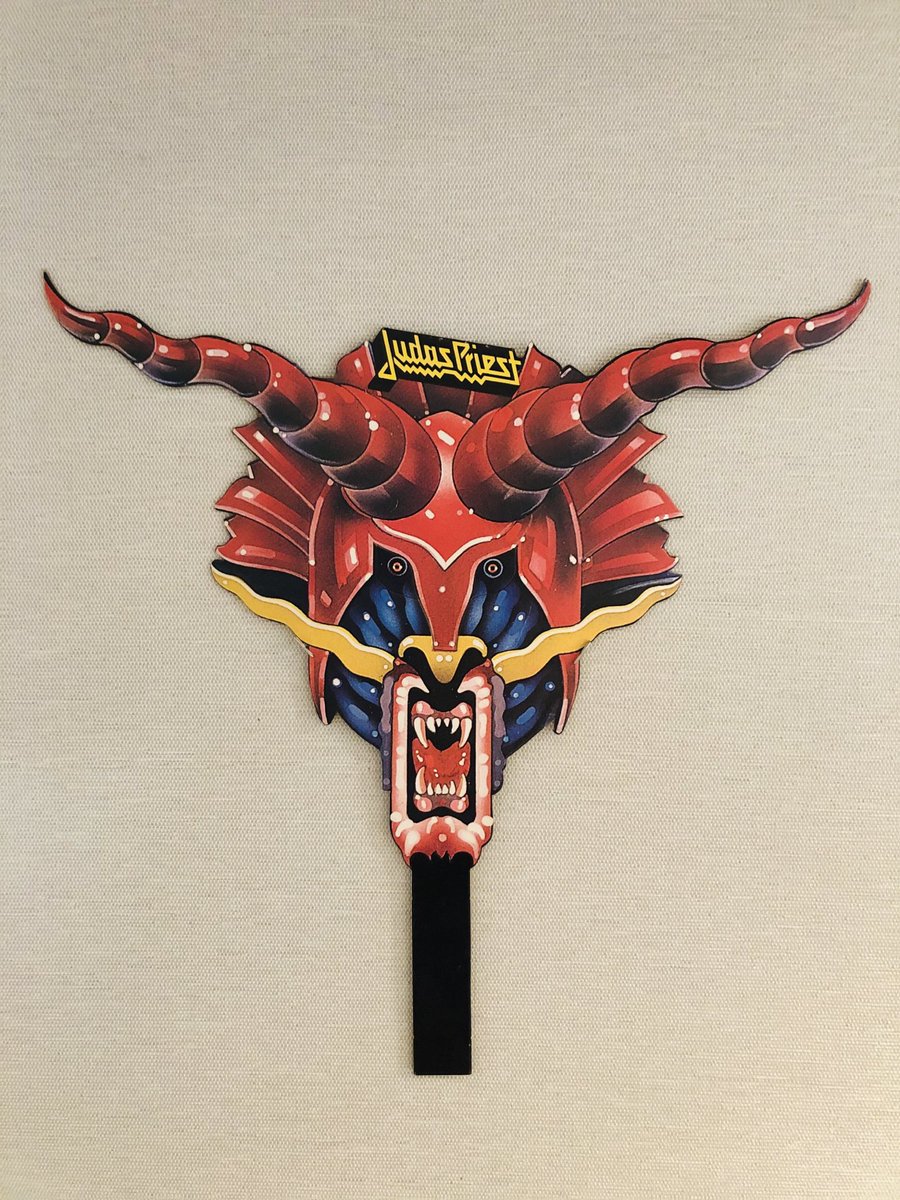 lumpfish7's tweet photo. Latest acquisition...Original Defenders Of The Faith promo handheld “mask” (with eyes intact) #JudasPriest #50Heavymetalyears ⁦@judaspriest⁩ #robhalford #glenntipton #ianhill ⁦@thejayneandrews⁩ ⁦@RichieFaulkner⁩ ⁦@mr_scotttravis⁩ https://t.co/EXxeWdsFJE