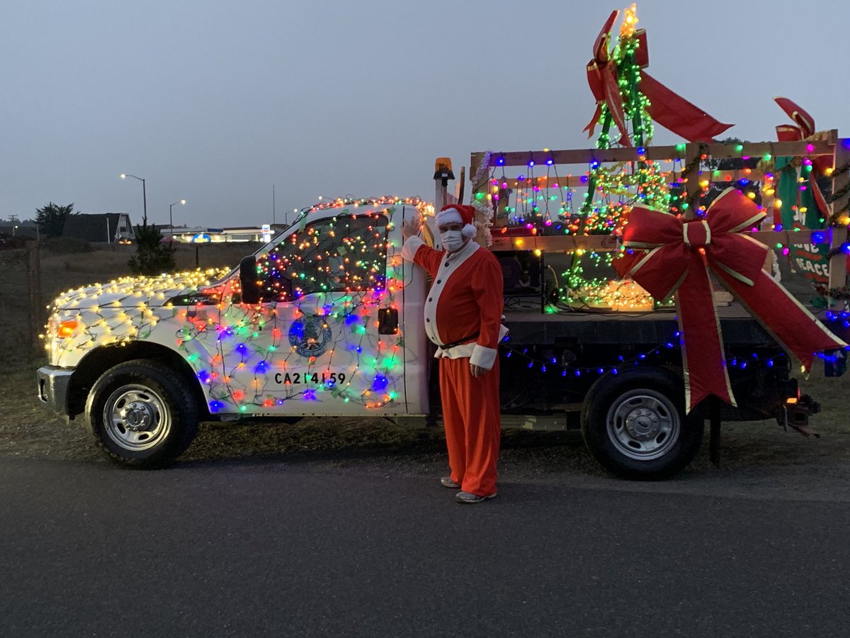 AlanLimbirdDDS's tweet photo. Lighted truck parade https://t.co/qtAo8QwB7Q
