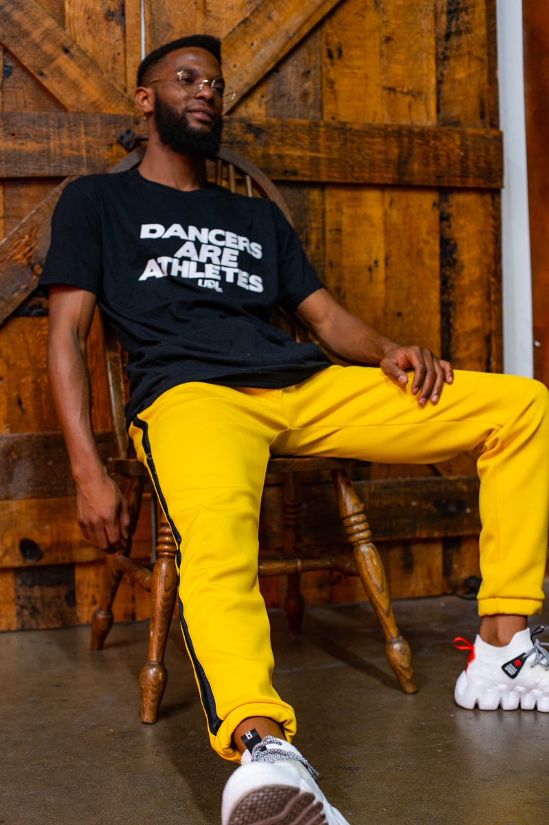 Gvmbytv's tweet image. M O D E L S
-
A T H E L E T E S
-
A C T O R S
-
P R O F E S S I O N A L S
-
Dancers do Everything because we ARE the compilation of education, entertainment, &amp;amp; influence. 
————————
🤴🏾: @malikacf 
📸: @lionzdenz 
🏠: @fdphotostudio 
————————
#CapturingLifeInMotion #Lionzden #Gvmby