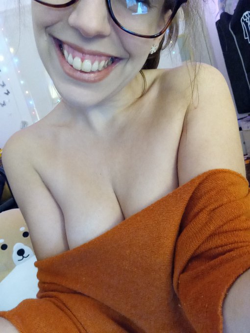 Hi hi hi! Did you know that I was online @chaturbate? No? Well, now you know =)!  https://t.co/ISes9Guc1q<a class="tags" href="/tag/chaturbate">@chaturbate</a><a href="/tag/pornhub"class="tags"><span>#pornhub</span></a><a href="/tag/cammodel"class="tags"><span>#cammodel</span></a><a href="/tag/camgirl"class="tags"><span>#camgirl</span></a><a href="/tag/chaturbate"class="tags"><span>#chaturbate</span></a>