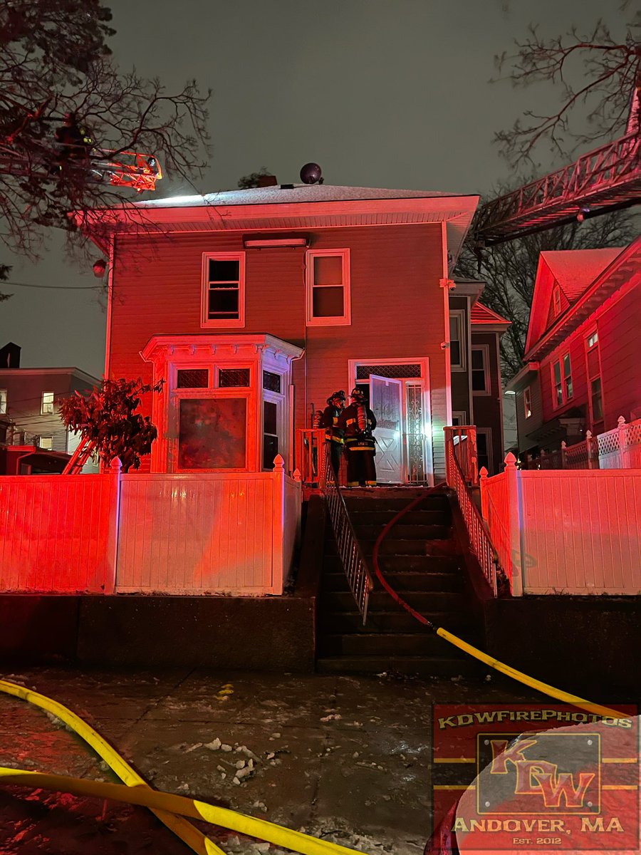 kdwfirephotos's tweet image. Great stop by Lawrence FFs making quick work of a 2nd alarm basement fire at 6 Green St just now. Getting the job done around numerous obstacles, wind &amp;amp; snow/cold rain. Great ladder placement @brahp!! Couple cell phone shots @ctfirephoto @Bfmorty @Sweeney_23 @EagleTribJill #1DC