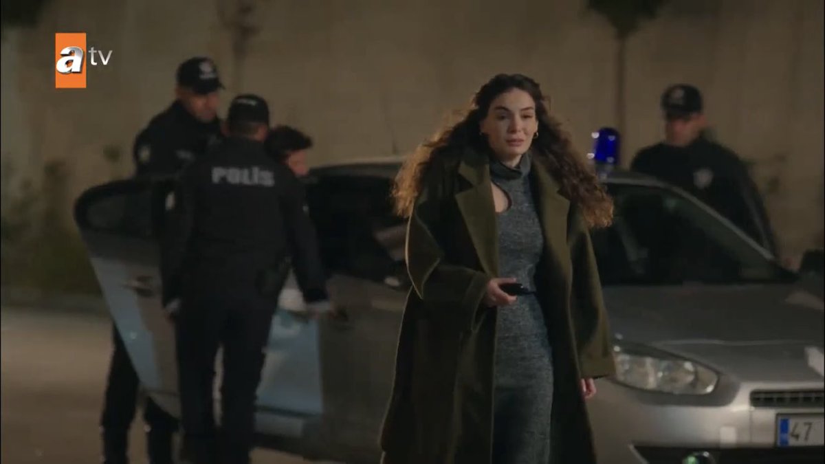 and now she got to watch her biggest dream come true this is literally all she’s ever wanted: hazar and miran united as father and son THIS IS FINE I’M FINE  #Hercai