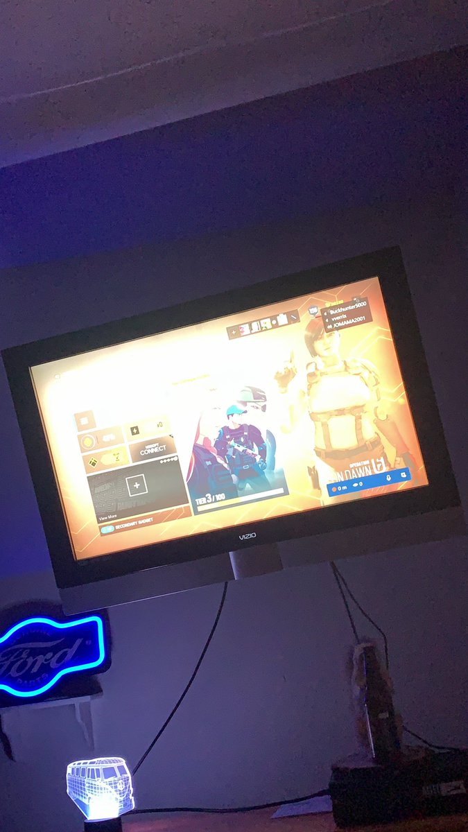 vverrix's tweet photo. We’re streaming, check it out🤙🖤 https://t.co/pCHITUg0TG