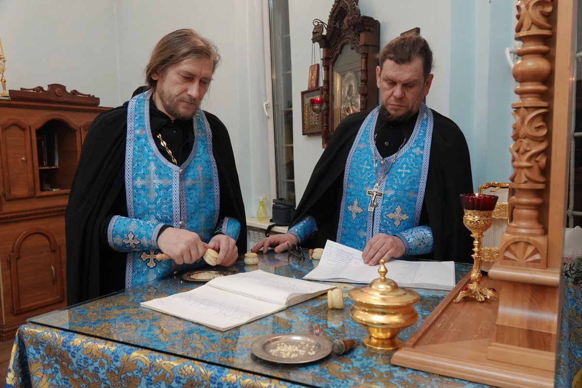 monuspennmsk's tweet photo. В Неделю 26-ю по Пятидесятнице игумен Варсонофий (Хорошко) совершил Божественную Литургию храме в честь Успения Божией Матери Свято-Успенского мужского монастыря.

https://t.co/hyVrYwt6xM

#Новомосковск https://t.co/Vi0fCta4eY