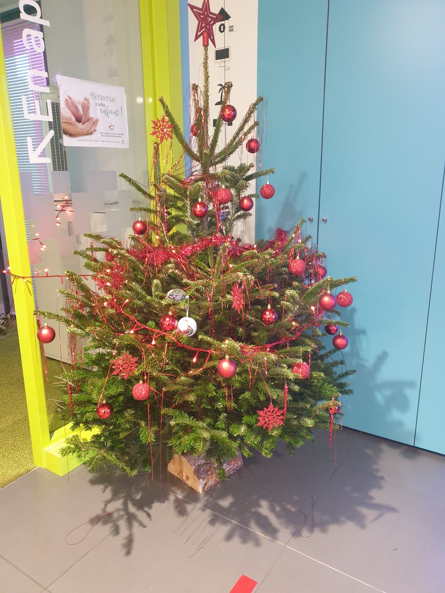 Ut de Saint Renan# bureau de Plouarzel #
Ambiance de Noël 🎄 🎅 #
Heureux de vous accueillir À NOUVEAU.
<a href="/WeAreArkea/">WAA|Actus</a> 
<a href="/UTSaintRenan/">CMB UT Saint Renan</a>