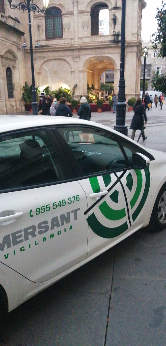 mersantvig's tweet photo. 🎄🎆Como en años anteriores, custodiamos el Belén de Plaza nueva en #Sevilla

📌 https://t.co/wkjEmudQr4
☎️ 955 549 376

#felizdiadelaconstitucion 
#felizdomingo
#seguridadprivada #seguridad #vigilancia #navidadensevilla https://t.co/Yt9wvpY2bH