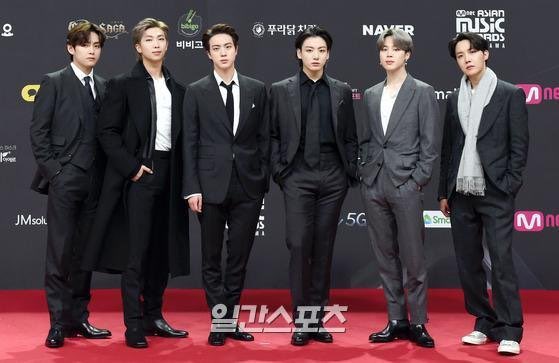 riakookshi's tweet photo. So BTS will perform at “Seoul World Cup Stadium” for MAMA 2020. They rented another large stadium. Legends needs a large space for their legendary performance. I'm ready for another episode of BTS turning MAMA into their Concert!

#2020MAMA #MAMA2020 #BTSxMAMA https://t.co/NH6HMnBChk