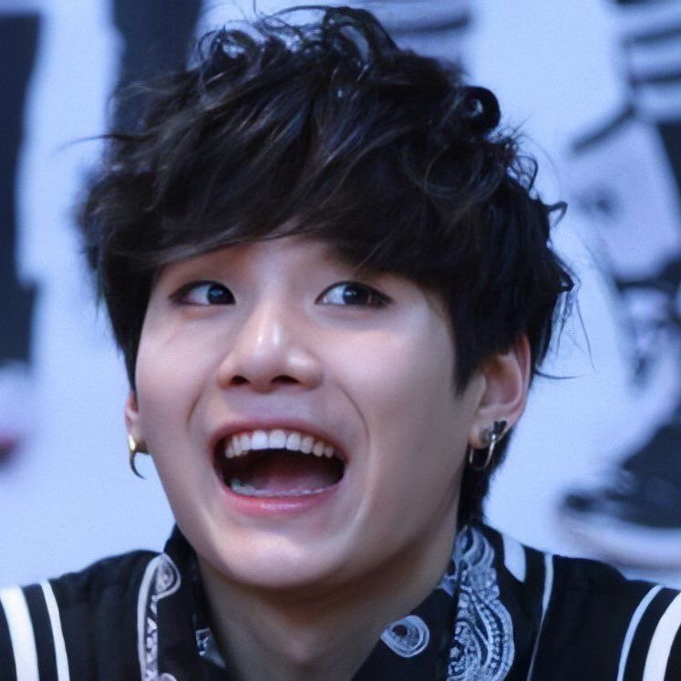 how to make your Twitter black; a needed thread 