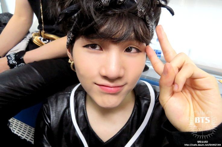 how to make your Twitter black; a needed thread 