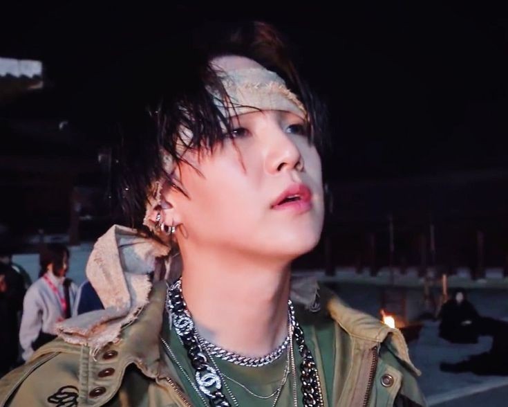 how to make your Twitter black; a needed thread 