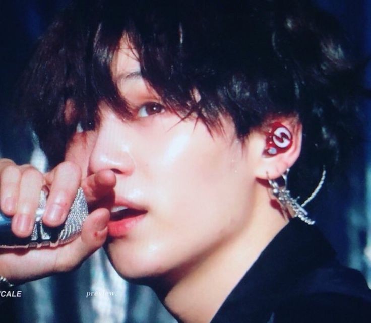 how to make your Twitter black; a needed thread 