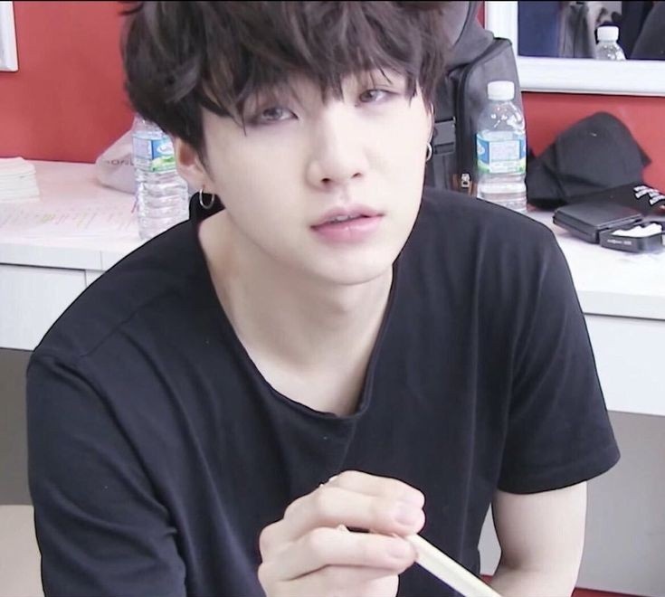 how to make your Twitter black; a needed thread 