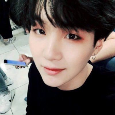 how to make your Twitter black; a needed thread 