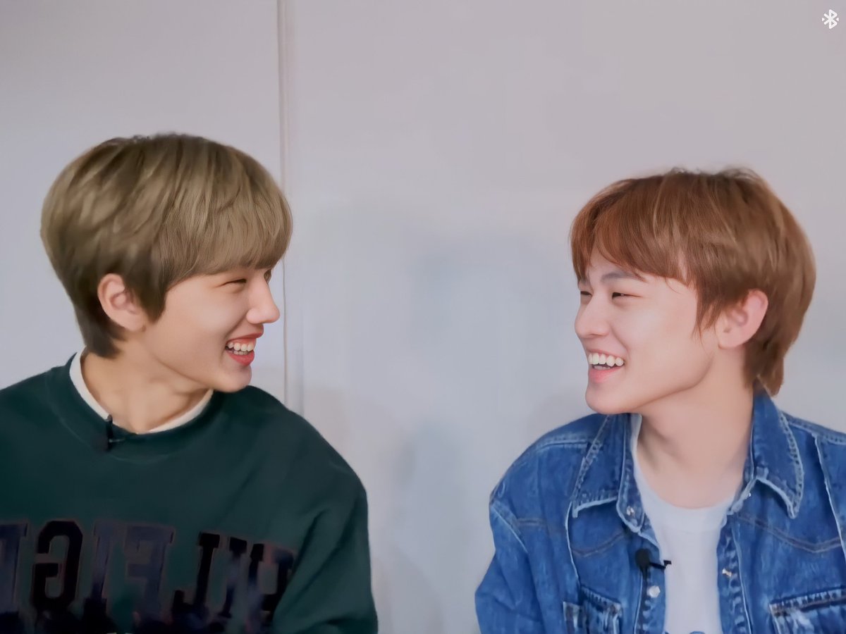 yes this is just a bunch of jichen's photos and gifs threada very important thread indeed