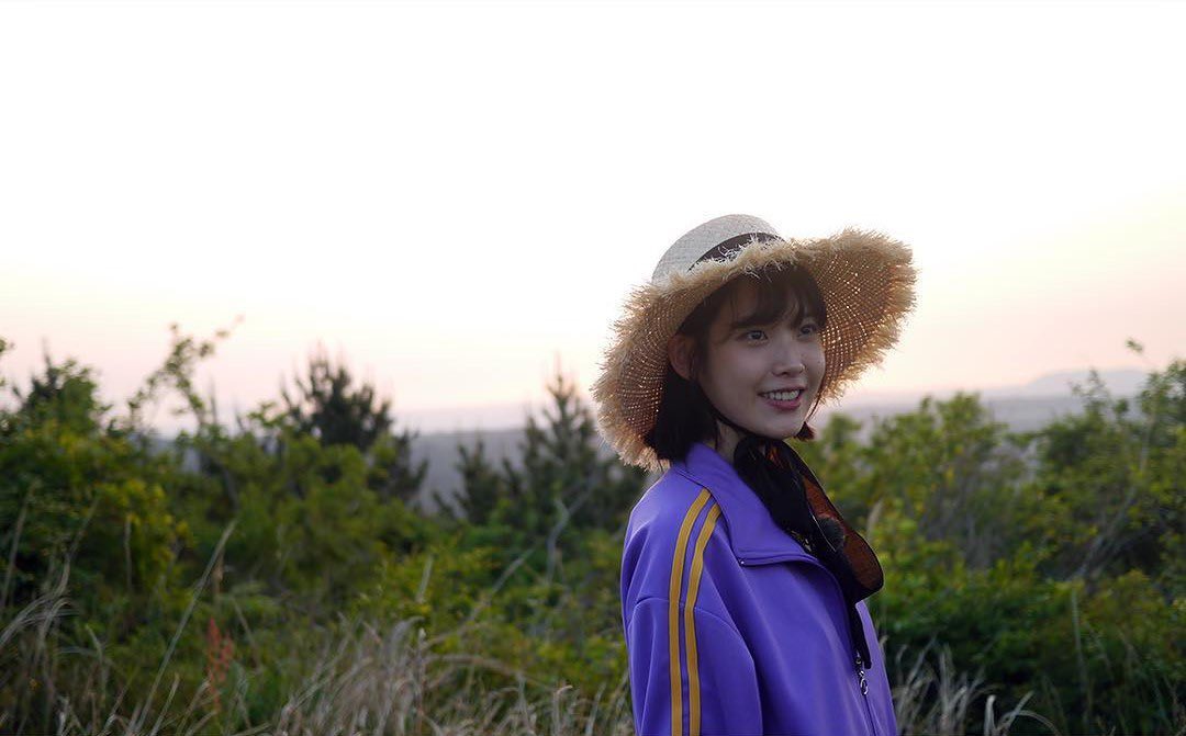 I knew of  #IU’s gift as a singer,I knew of her talent as a songwriter, I knew of her brilliance as an actor, But what that finally made me fall for her was her. Just her.