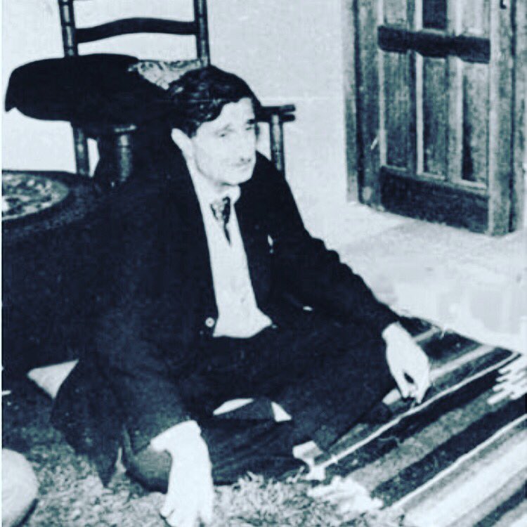 NJounblat's tweet photo. ومهما مرت الأعوام والسنين سيبقى خالداً فينا وينتصر. #كمال_جنبلاط https://t.co/3ZNHUcMoOu