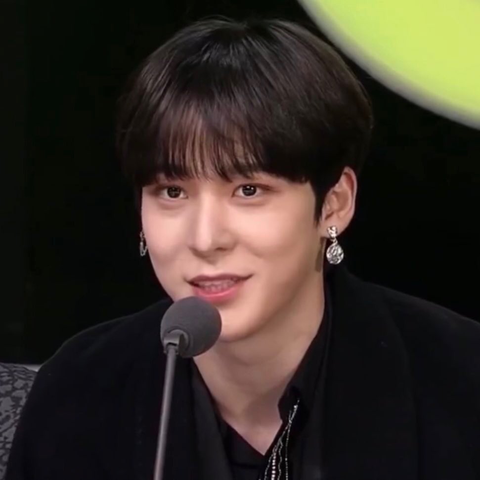 atiztz's tweet photo. CAN WE JUST AGREE THAT THIS IS THE BEST YUNHO LOOK?!^?%* 
#ATEEZxMAMA #ATEEZ @ATEEZofficial https://t.co/SHDVFKMPcV