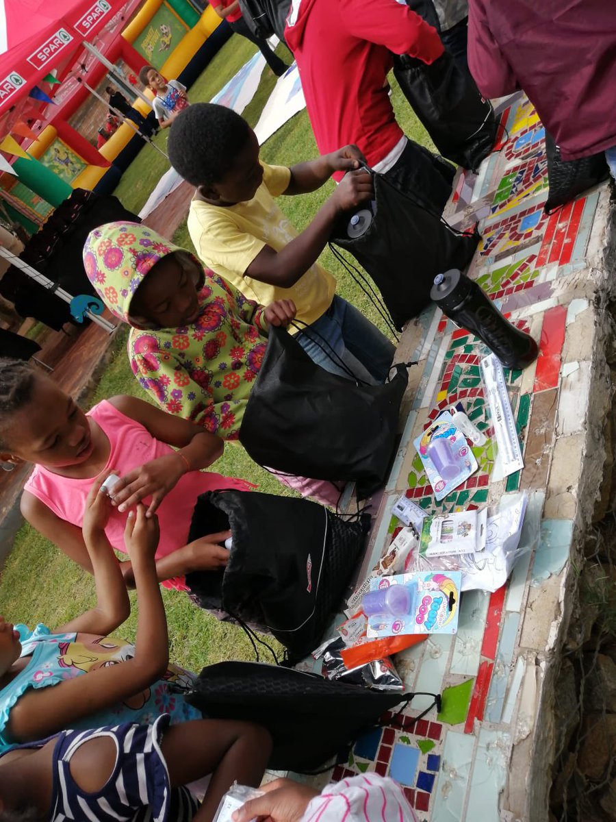 BStrawberrySA's tweet photo. It’s beginning to look at lot like Christmas at the New Jerusalem children’s home  Thanks to SPAR and Kaya FM #KayaSoulInspired @My_SPAR @kayafm95dot9 @benjamindube #kids #spar #kayafm https://t.co/iRw6vXBsko