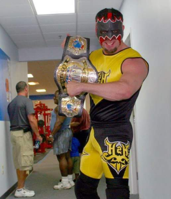 AmySerenity's tweet photo. #ShaneHelmsCom #UFCVegas16 #Thehurricane My favorite wrestler just wish I could see him just once , I miss him https://t.co/G1wwrqZbV3