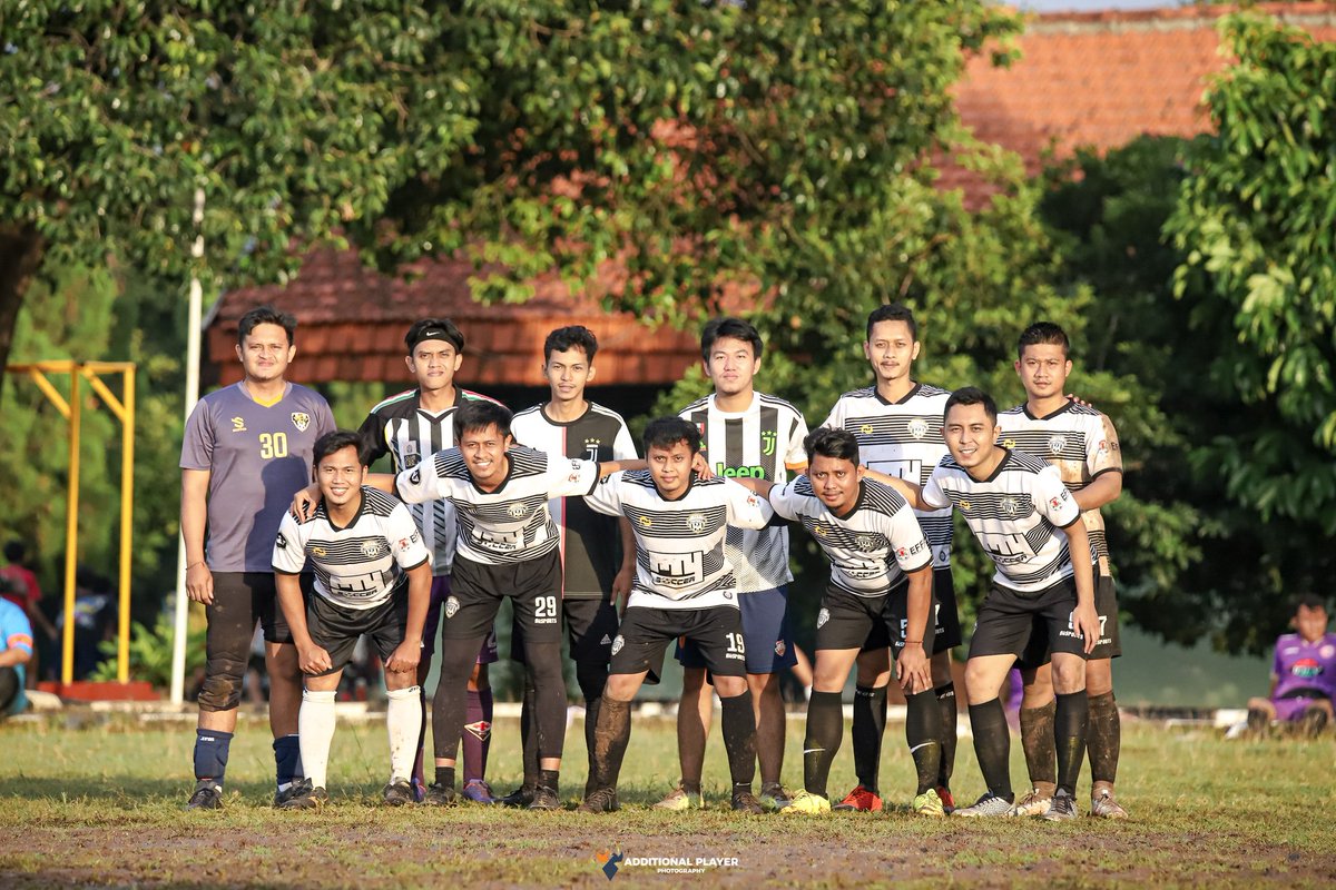 Yakinlah dengan kemampuan diri sendiri, karna kalo ga yakin mending berdua ataupun bersama - sama ~~